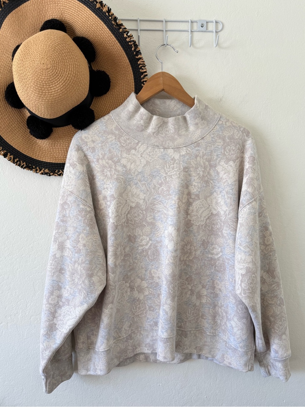 Abercrombie & Fitch Sunday Set Vintage Floral Print Mockneck Sweatshirt Small